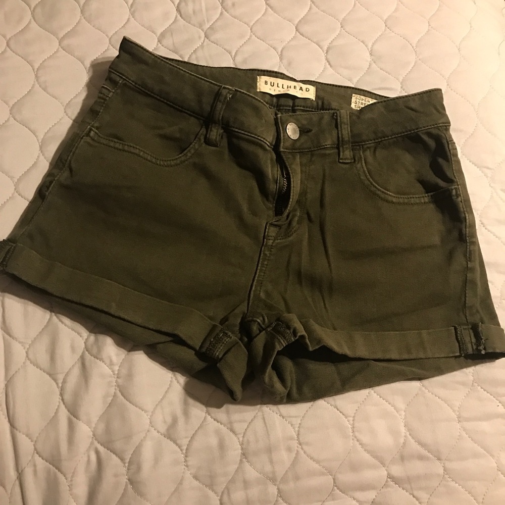 Olive soft stretch short